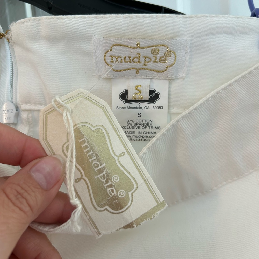 Never used white Mudpie shorts